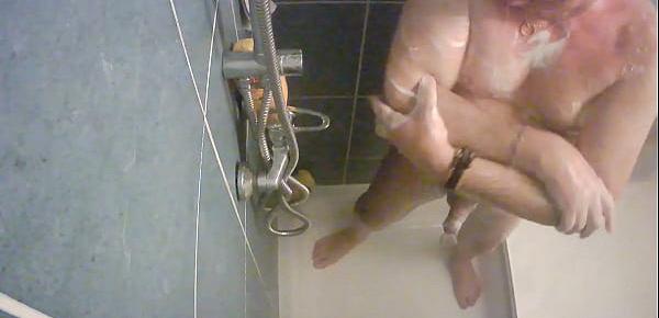  mon cocu sous la douche